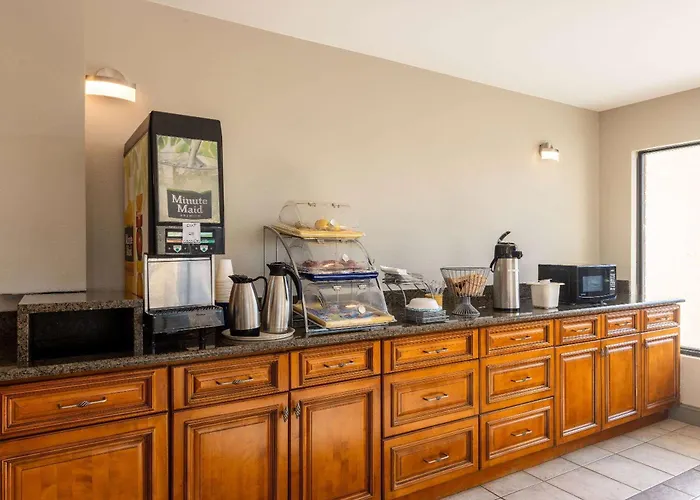 Days Inn By Wyndham Mooresville Lake Norman