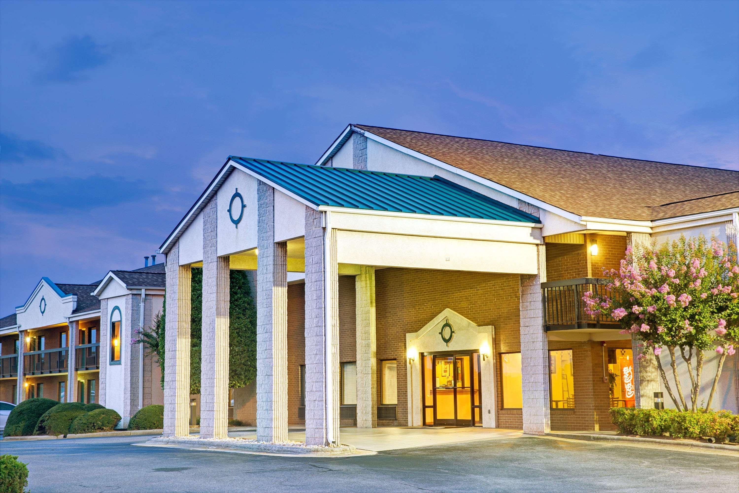 Hotel Days By Wyndham Lake Norman 2*