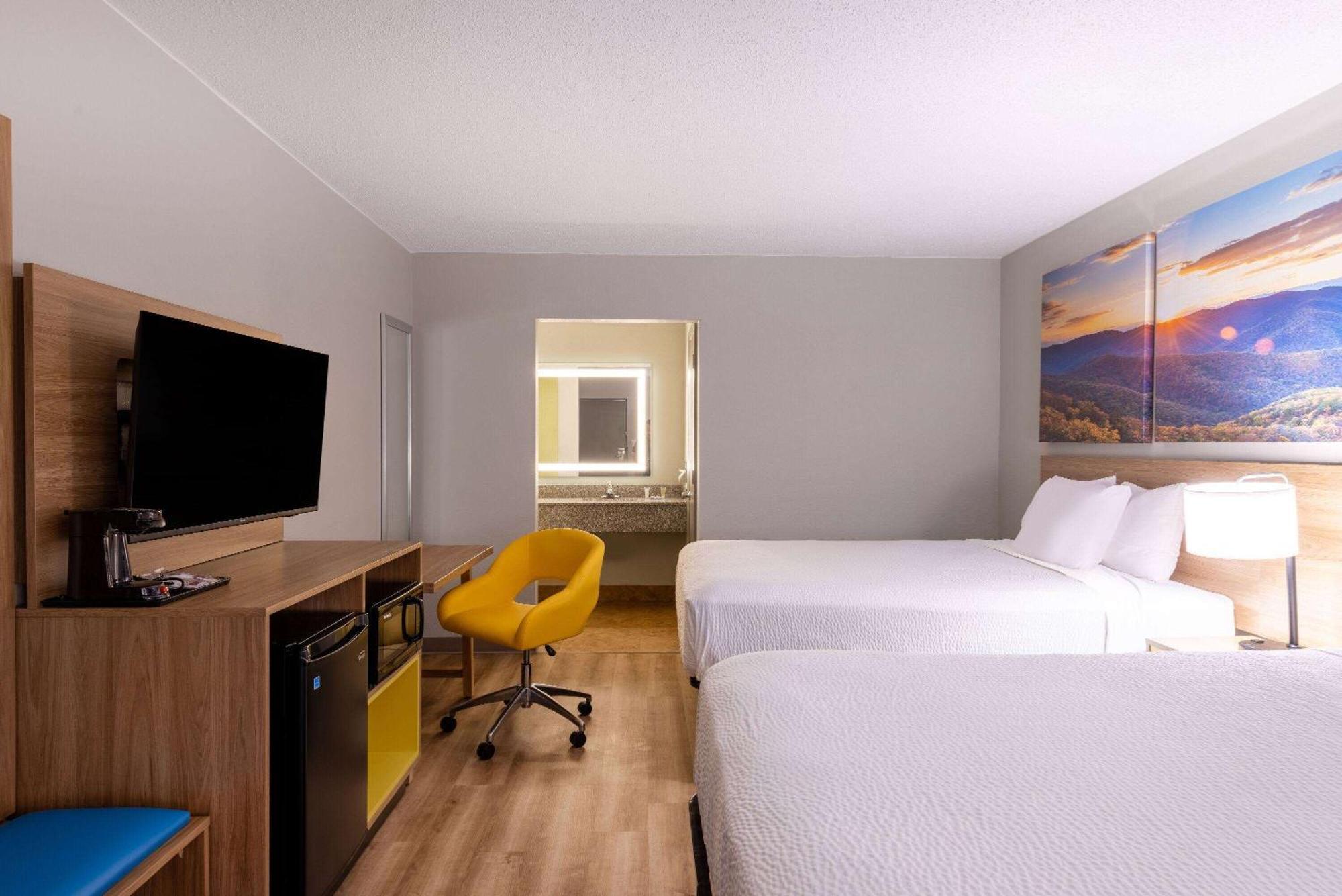 Days By Wyndham Norman Hotel 2*