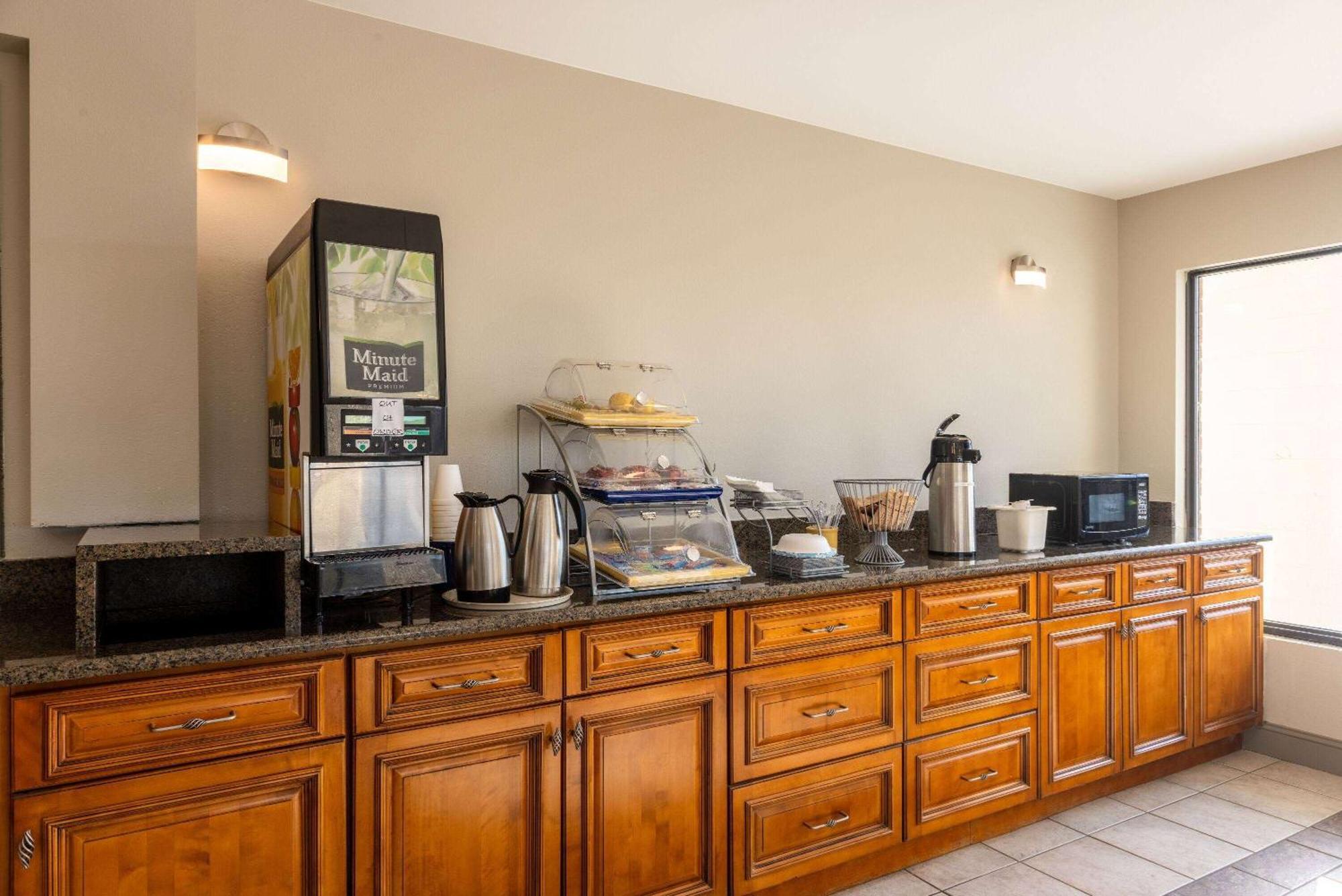 Days By Wyndham Norman Hotel Mooresville